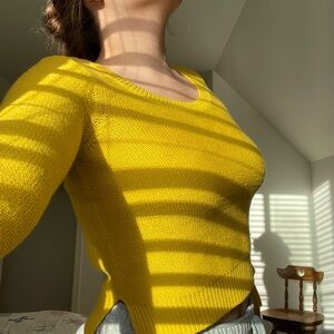 H&M Yellow Crew Neck Sweater with Ribbed Knit Texture